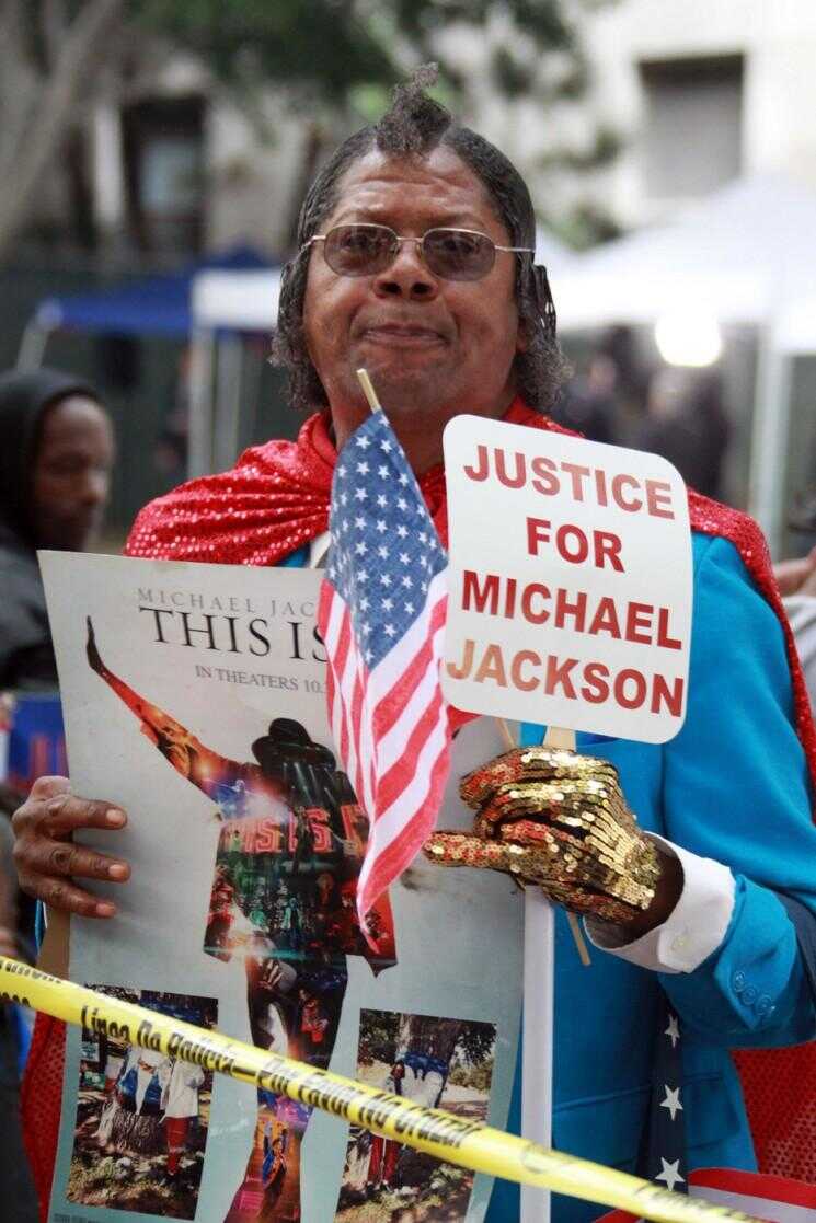 Conrad Murray coupable: Ce que cela signifie pour Michael Jacksons enfants (Photos)