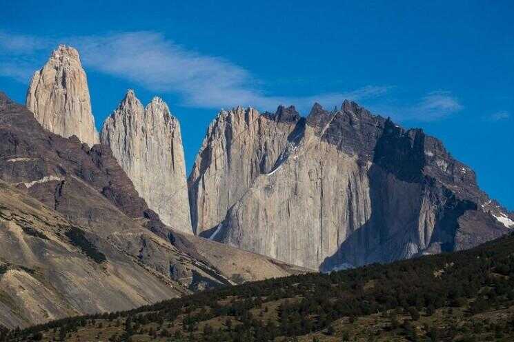 Spire de granit spectaculaires du parc national de Torres del Paine
