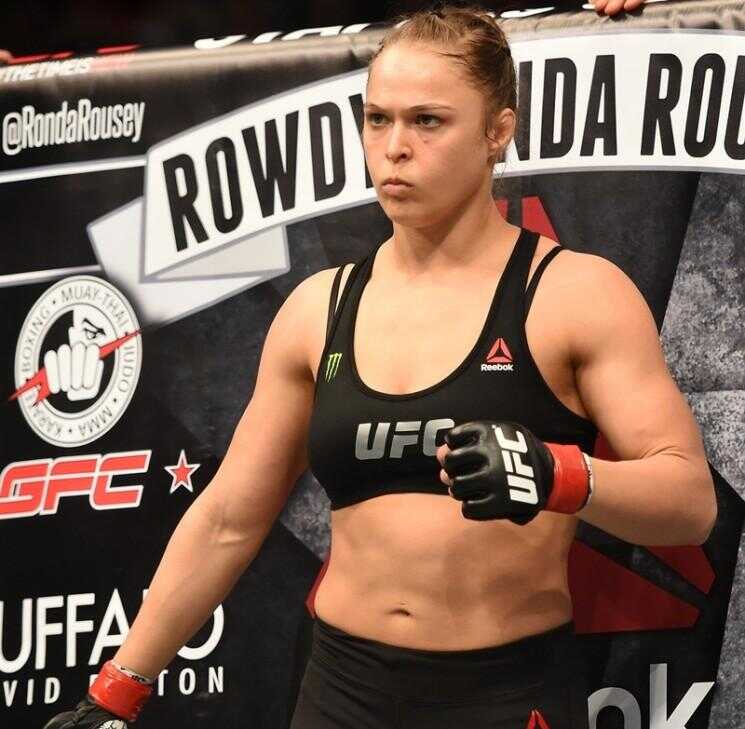 Ronda Rousey Livre: MMA Fighter pourparlers Vicodin Addiction et la dépression dans "Mon Combat / Votre Lutte '