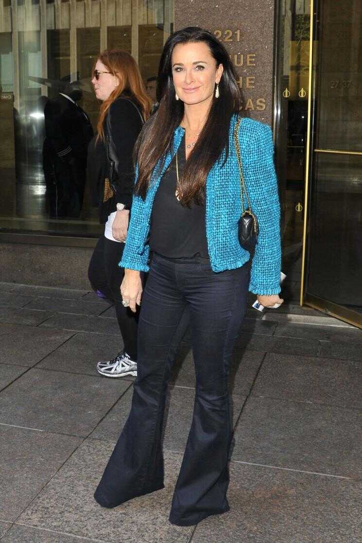 Real Housewives de Beverly Hills: Kyle Richards Belles in Blue (Photos)