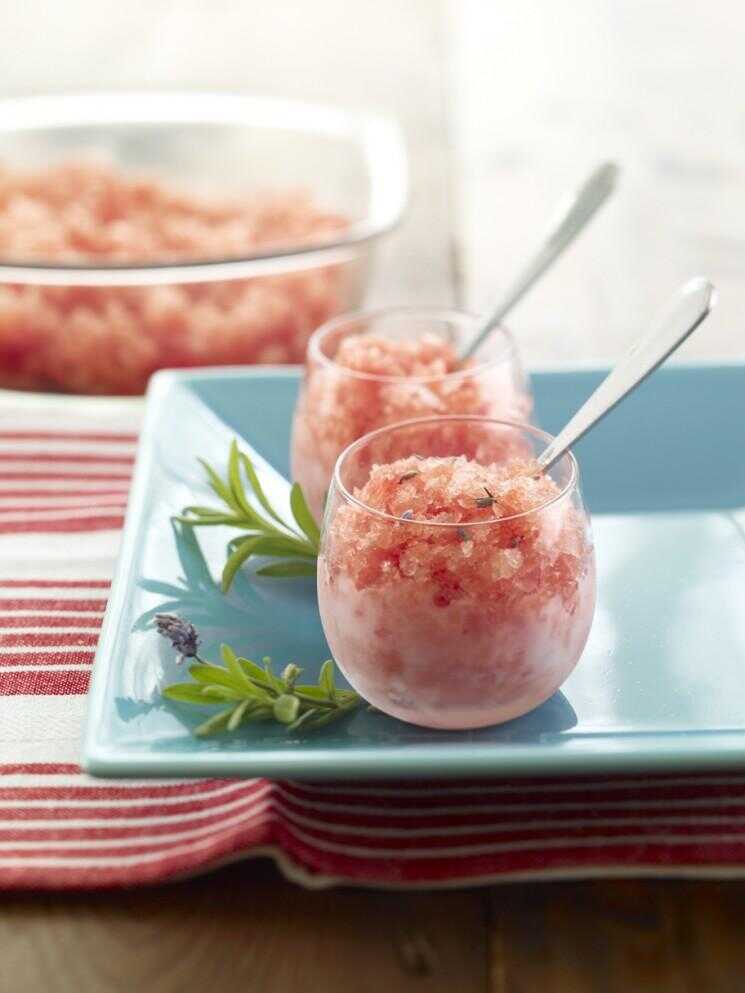 Watermelon-Lavande Sorbet fait un dessert glacé sain