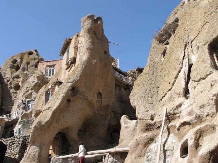 Kandovan: Un Village iranienne sculpté dans les rochers