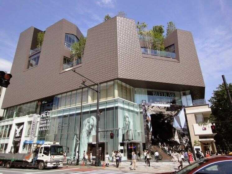 La grandeur architecturale de Omotesando, Tokyo