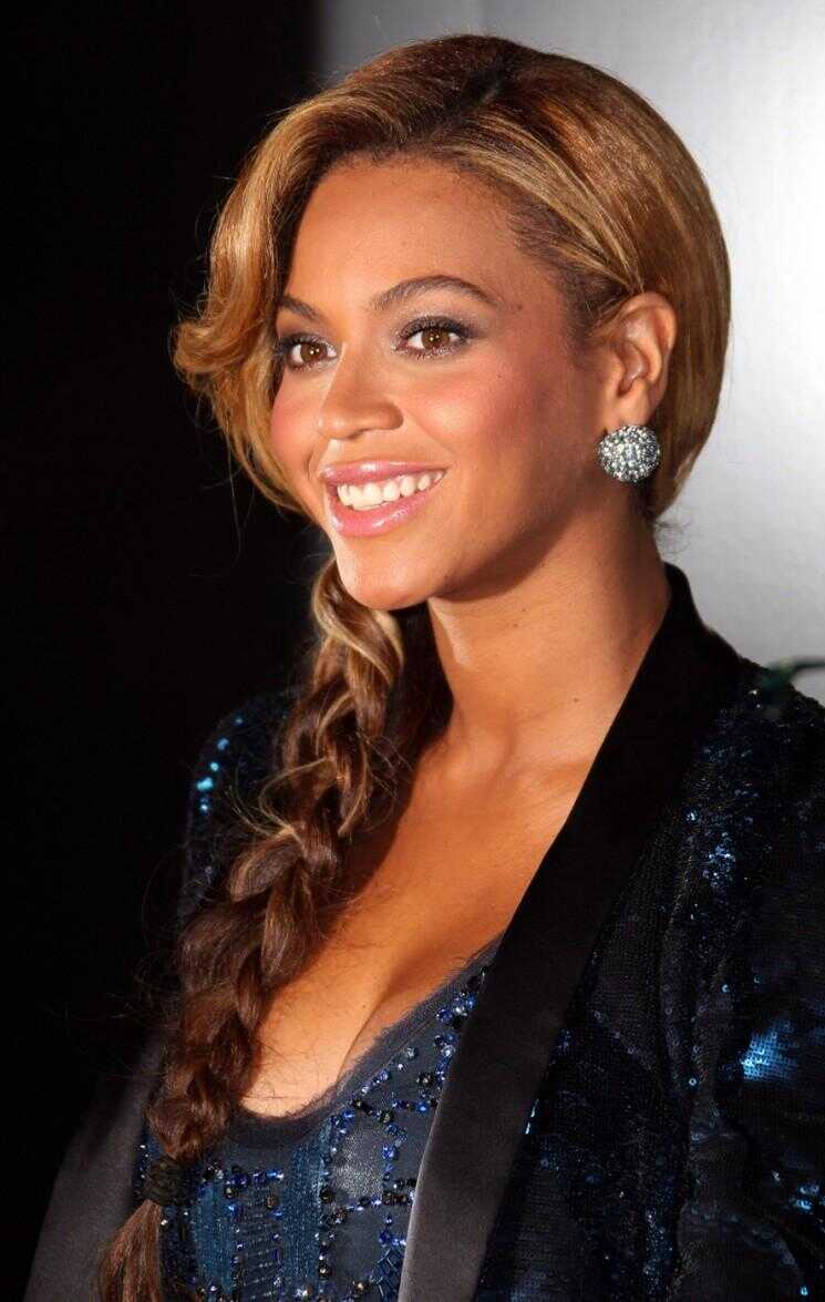 Beyonce Bump Watch: Beyonce Sparkles au Lancement d'un parfum (Photos)