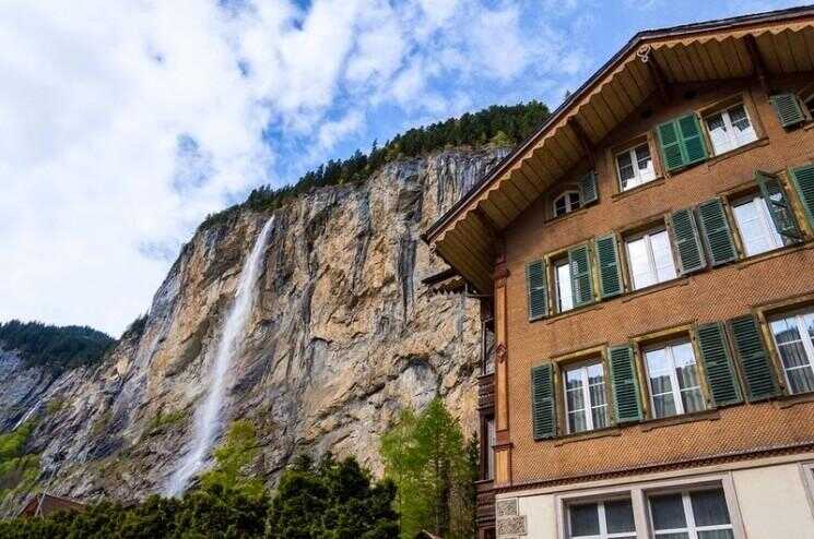 Lauterbrunnen: La Vallée des 72 cascades