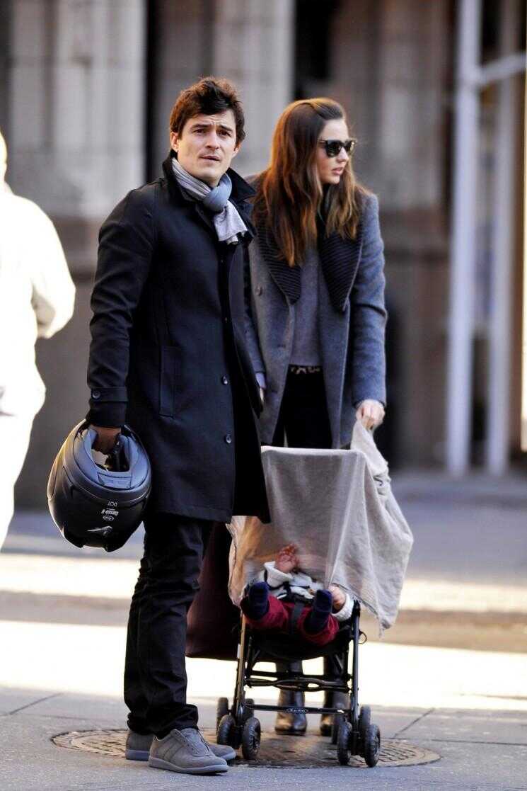 Miranda Kerr et Orlando Bloom promenade avec Flynn à New York (Photos)