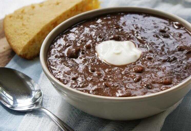 Une recette facile, sain Crock Pot: Vegan Noir soupe Bean