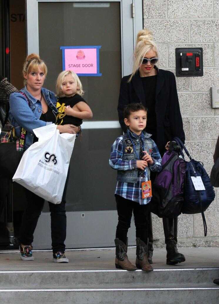 Gwen Stefani Prend Ses enfants de voir Yo Gabba Gabba!  (Photos)