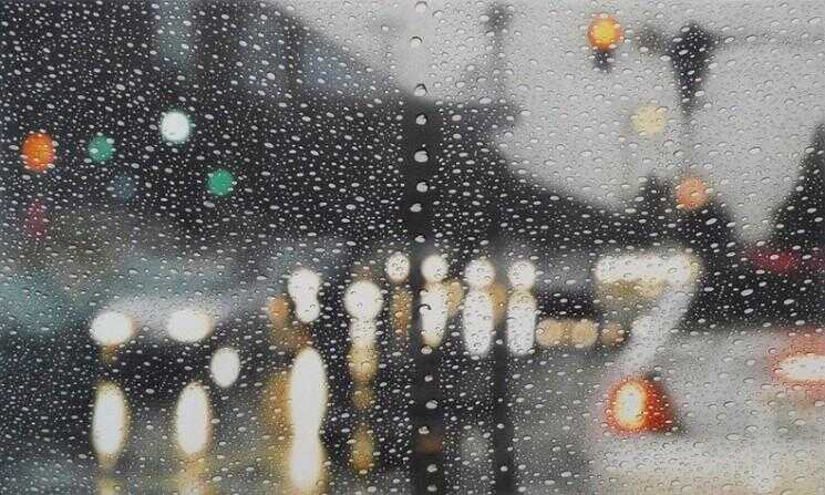 Dessins hyperréalistes de la pluie sur pare-brise par Elizabeth Patterson