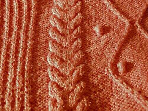Lorsque tricoter la fin coudre correctement