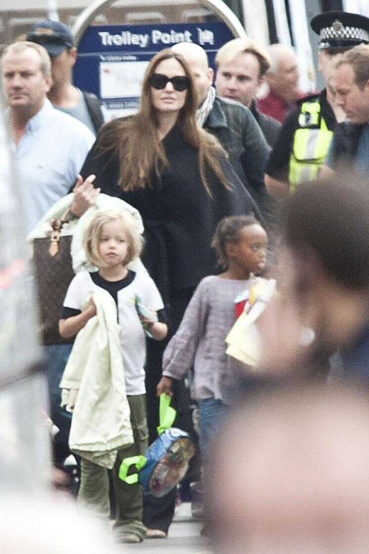 Sera Shiloh Jolie-Pitt être intimidé For Her Boy Hair Cut?  (Photos)