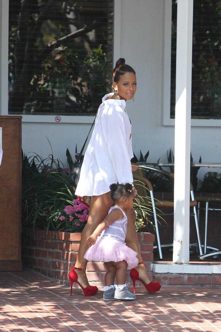 Christina Milian et sa fille Violet Go shopping!  (Photos)