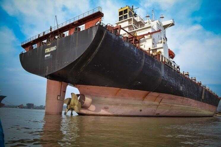 Démolition des navires de Chittagong cour