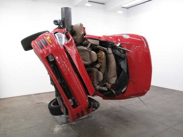 Car Crash Sculptures de Dirk Skreber
