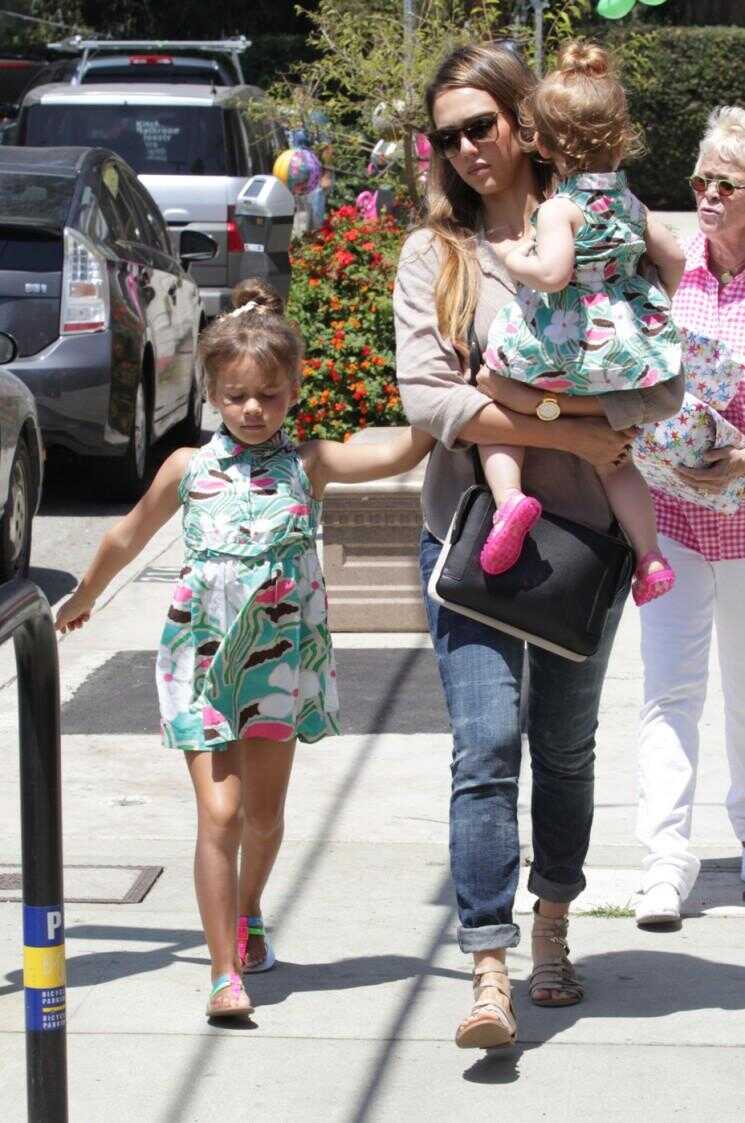 Jessica Alba: Un autre week-end, le Parti autre anniversaire avec ses filles (Photos)