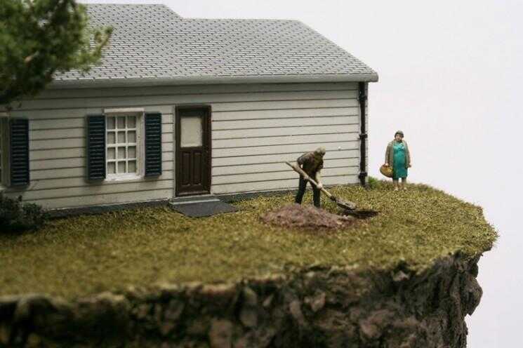 De Thomas Doyle Apocalyptic dioramas