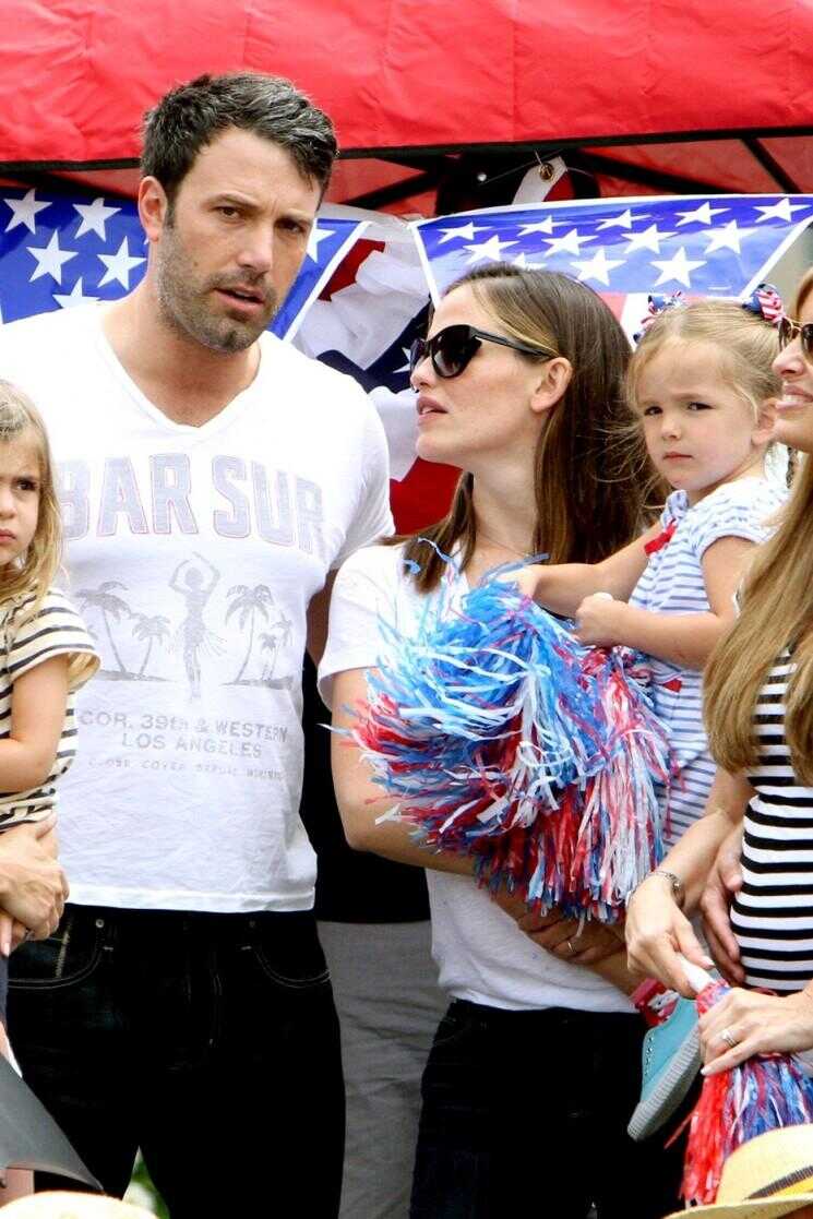 Ben Affleck et Jennifer Garner Célébrez le Jour de l'Indépendance Comme une famille (Photos)