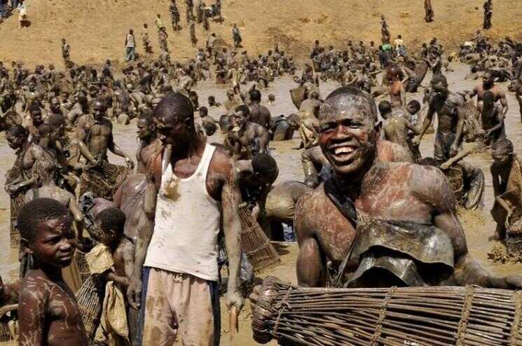 Antogo: Crazy Fishing Ritual au Mali