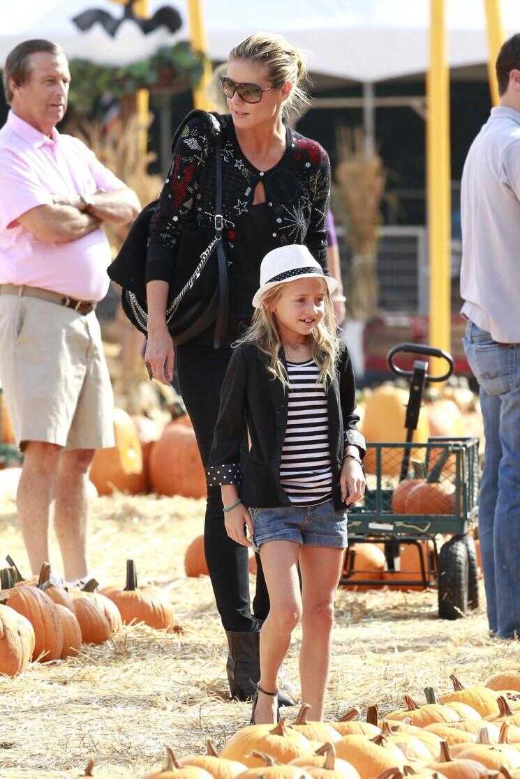 Heidi Klum emmène les enfants & Boyfriend au Pumpkin Patch (Photos)