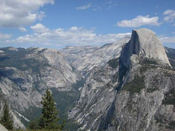 Half Dome, le pic de granit au parc national de Yosemite