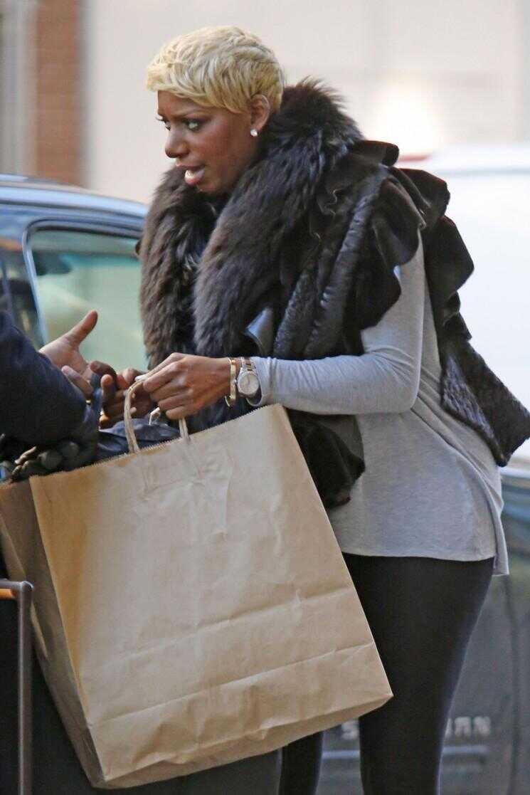 NeNe Leakes Goes On A Little Shopping Spree In NYC (Photos)
