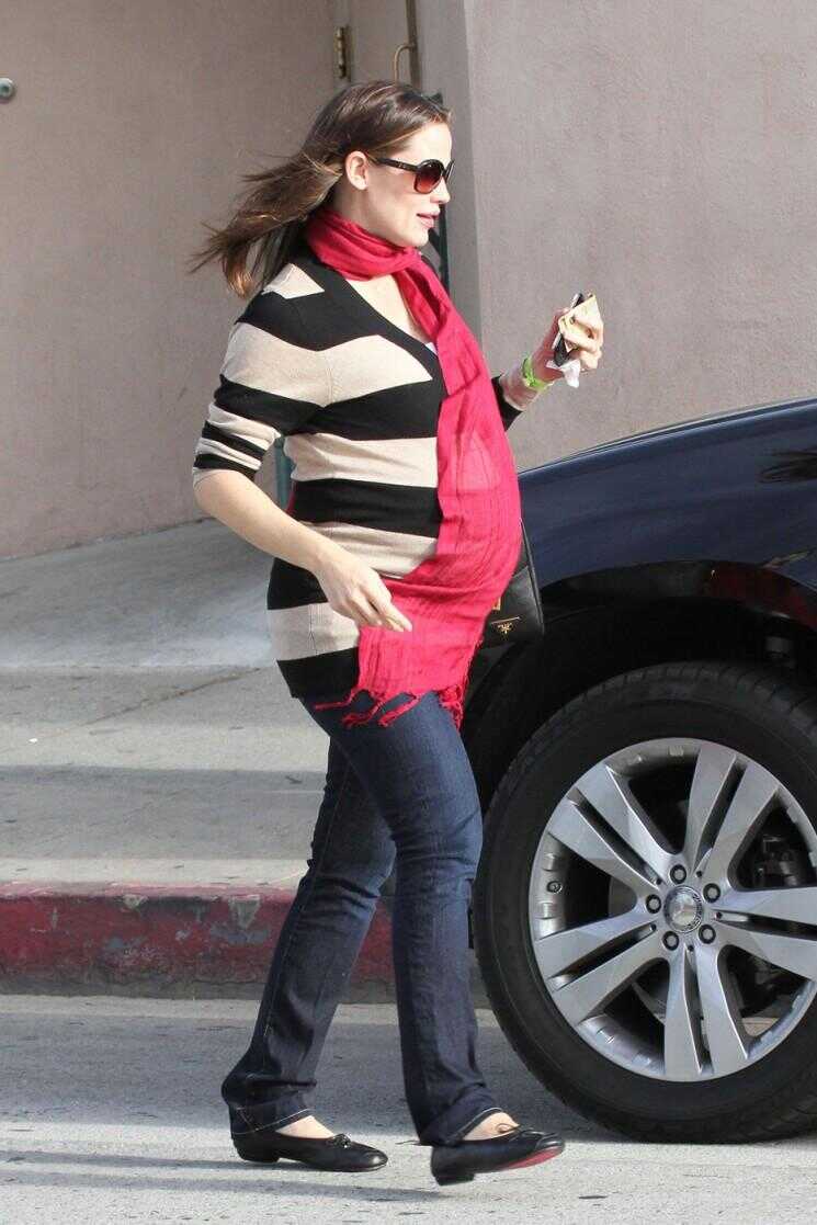 Bosse de bébé de Jennifer Garner est énorme!  (Photos)