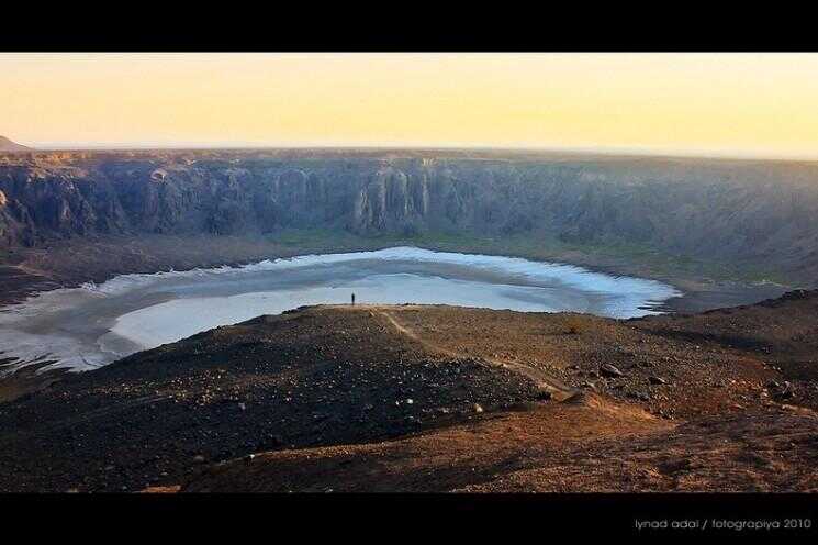 Al Waba Cratère: Un blanc nacré Crater en Arabie Saoudite