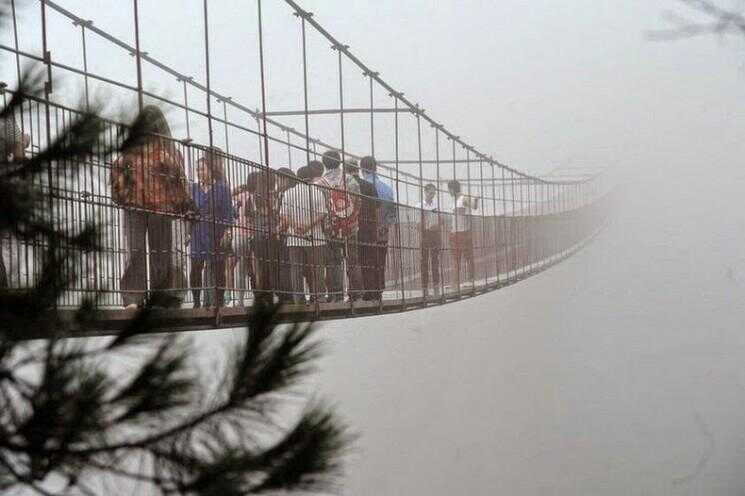 Terrifiant fond de verre Pont ouvre en Chine