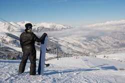 galerie de toit de Snowboard - afin gère le transport de votre équipement de sports d'hiver