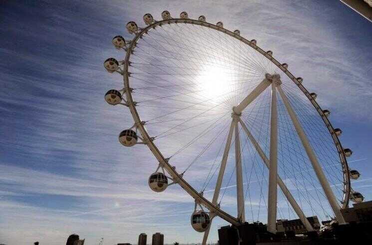 La plus grande roue du monde ouvre ses portes à Las Vegas