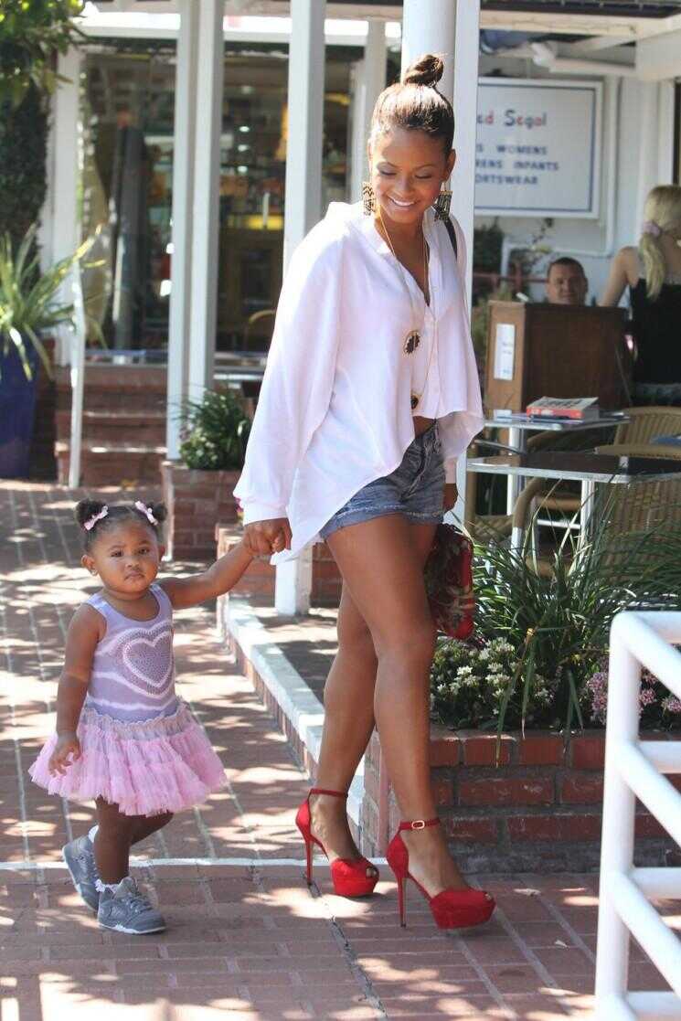 Christina Milian et sa fille Violet Go shopping!  (Photos)