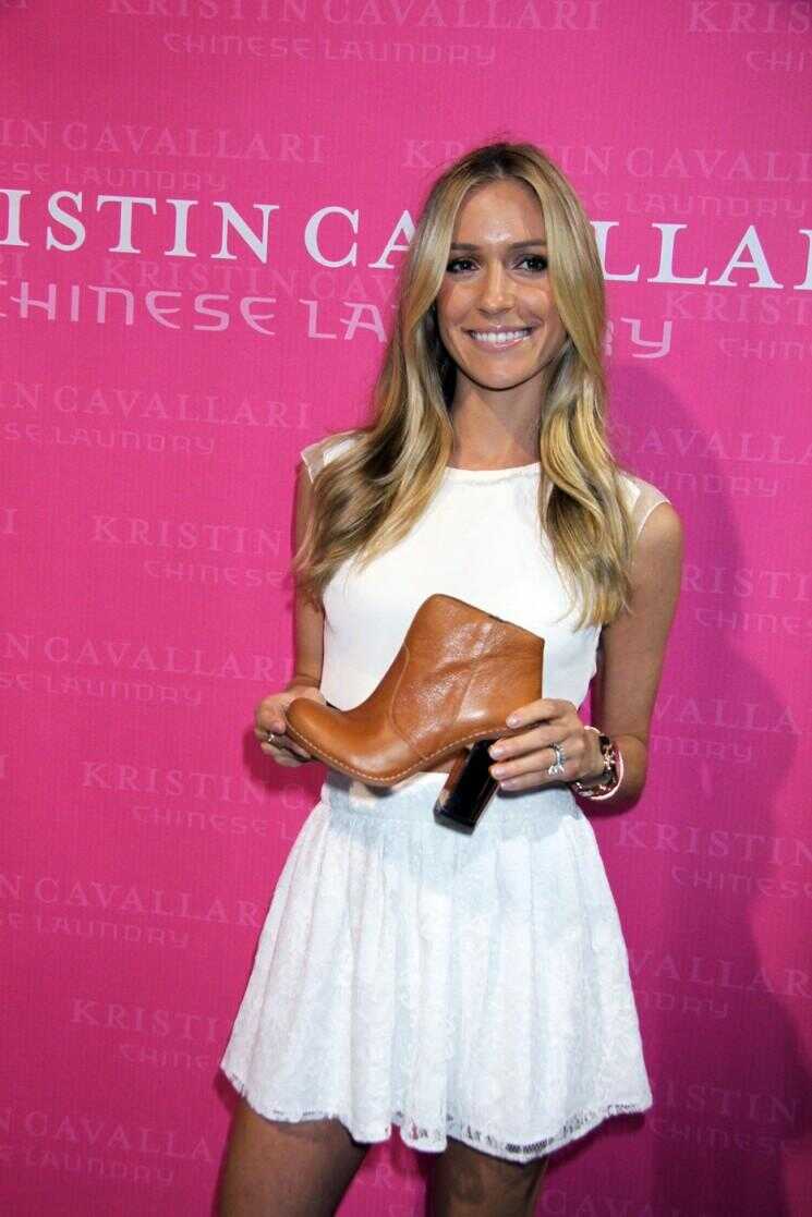 Kristin Cavallari est tout sourire à ses derniers modèles de chaussures de lancement à Las Vegas (Photos)