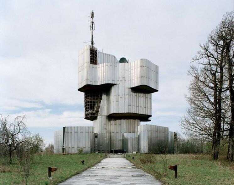 Abandonné Seconde Guerre mondiale Monuments et en Yougoslavie