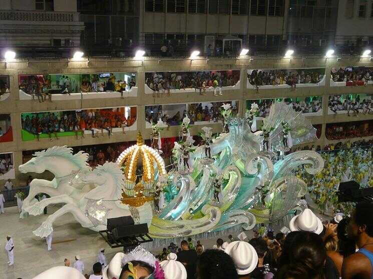 Carnaval Party Brésil 2014 Célébration: Histoire, Musique & Tourisme de festival annuel