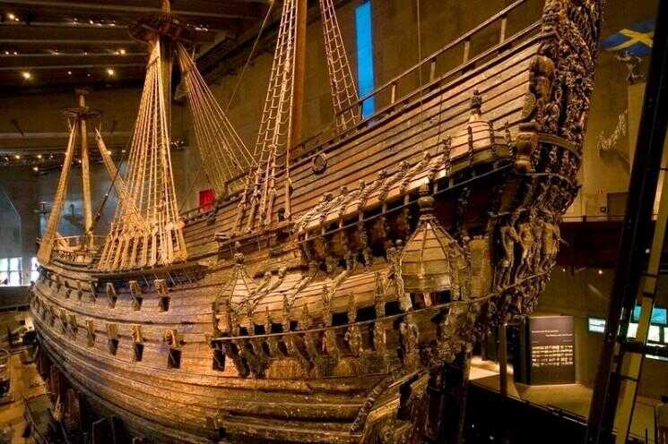 Vasa: un navire de guerre du 17ème siècle qui a coulé, a été récupéré et se situe maintenant dans un musée