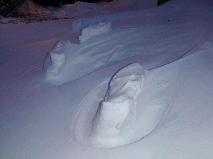 Empreintes soulevées dans la neige