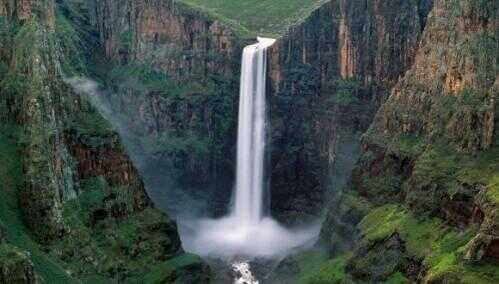 Le Top 10 des cascades les plus étonnants dans le monde