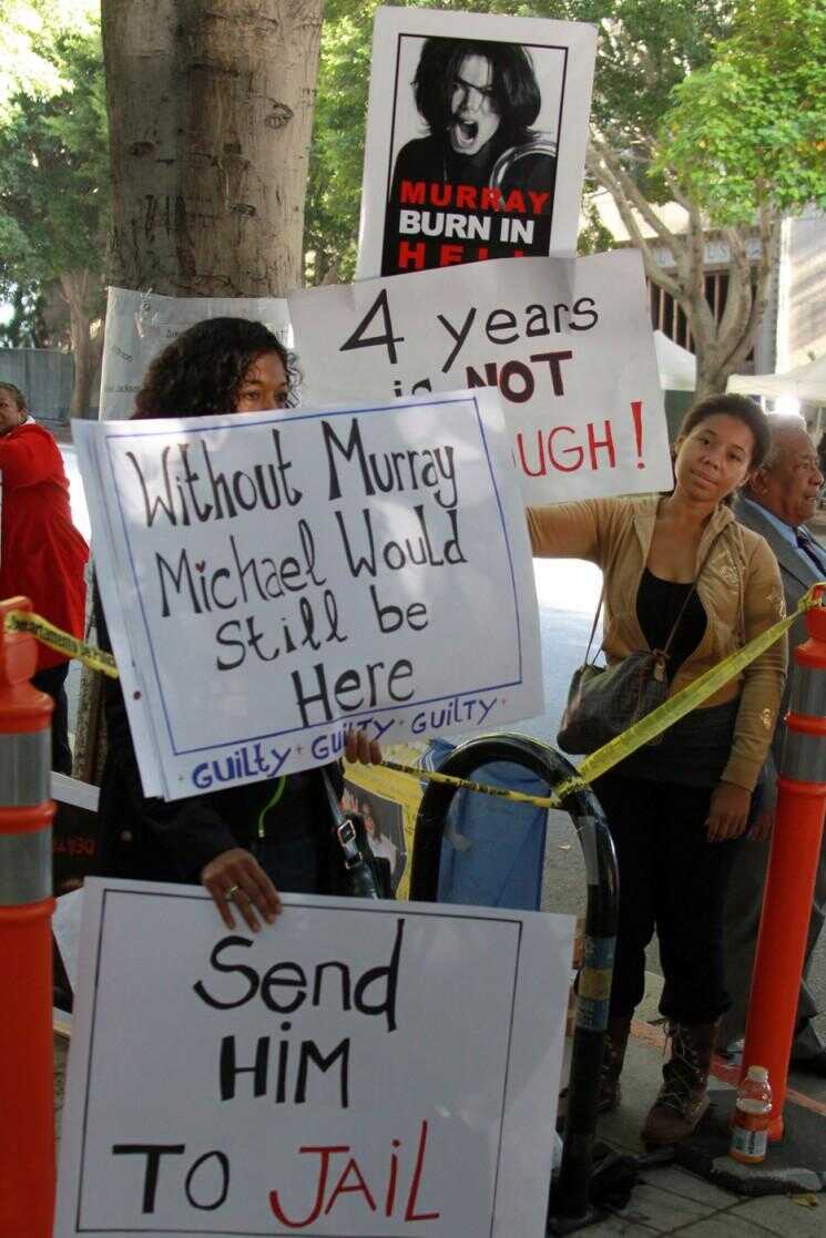 Conrad Murray coupable: Ce que cela signifie pour Michael Jacksons enfants (Photos)