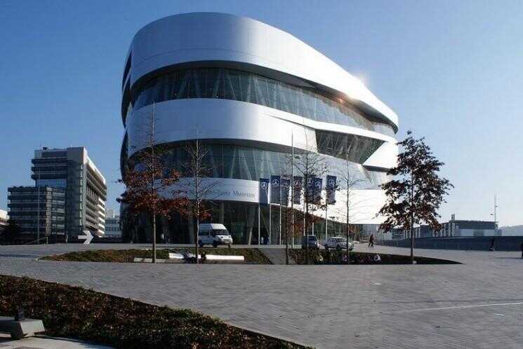 La plus puissante tornade artificielle au Musée Mercedes-Benz, Allemagne